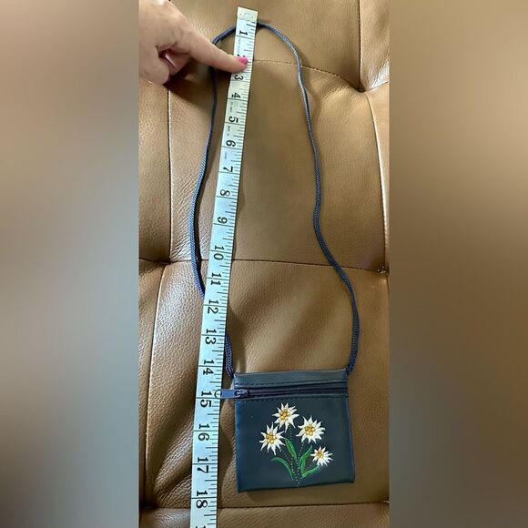 Daisy Coin Purse Wallet Waist Fanny Pack or Flowers Shoulder Pouch Leather Bag - Picture 6 of 7